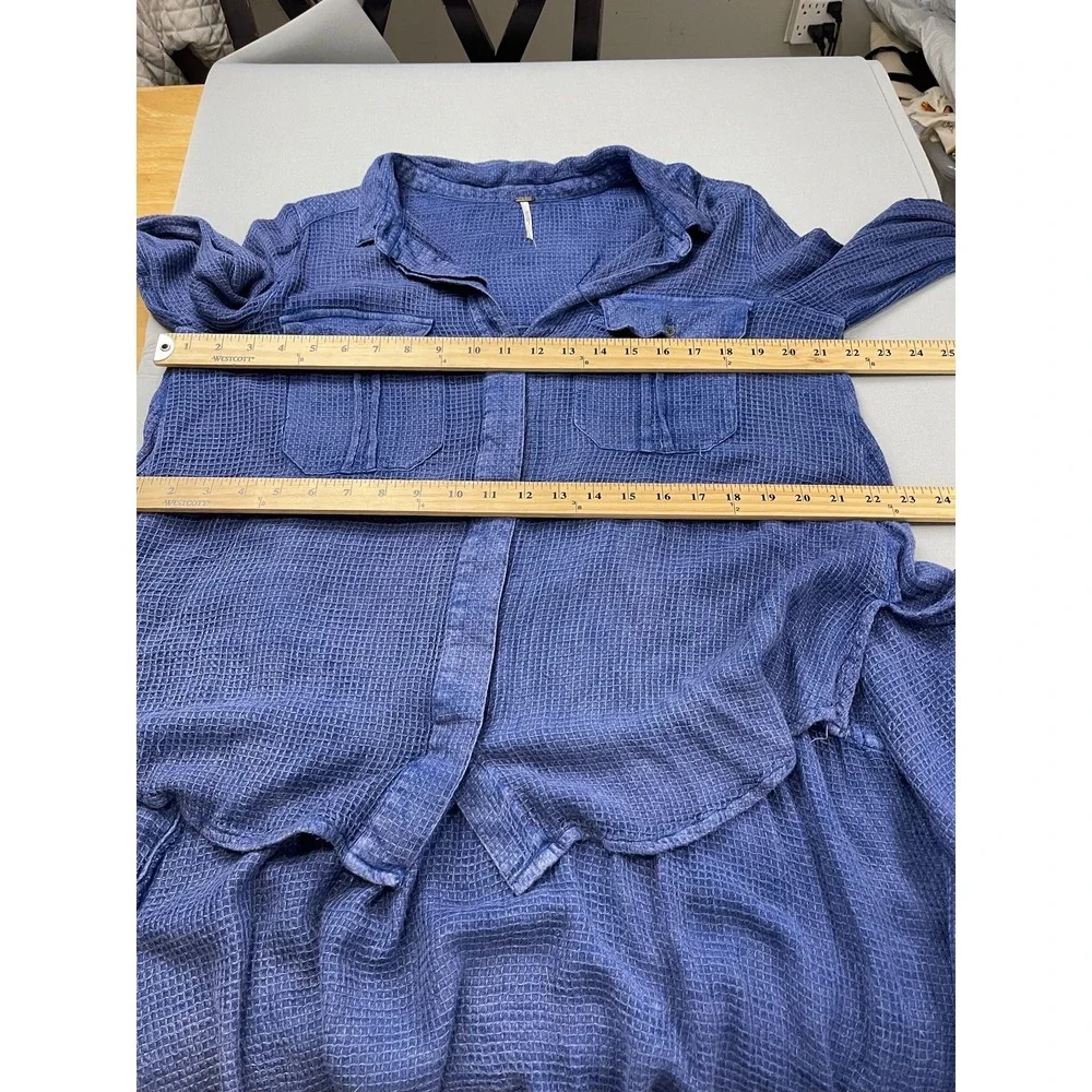 Free People Womens Shirt Large Blue Waffle Knit Tunic Top Button Front Oversized